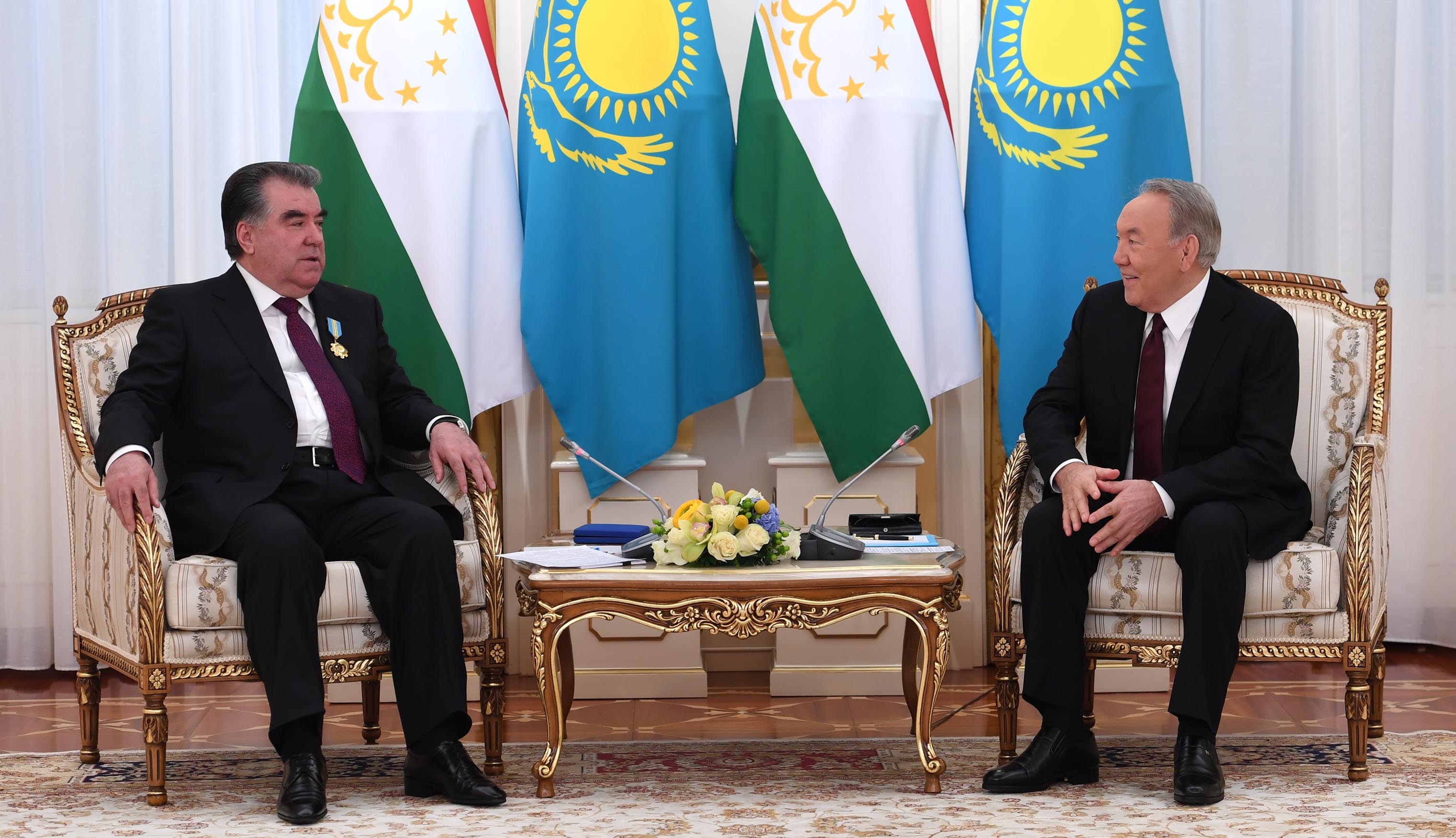 Kazakh President meets with Tajik President Emomali Rahmon