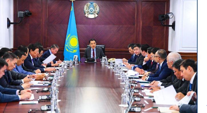 Bakytzhan Sagintayev holds a meeting of Commission on Industrial Development