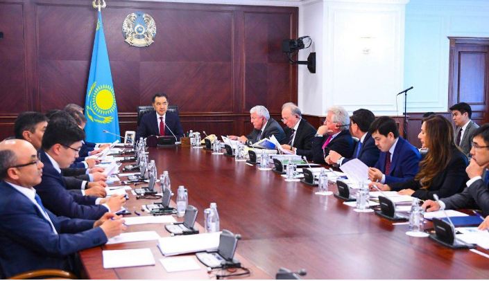 Kazakh PM holds a meeting of Samruk-Kazyna SWF Board of Directors