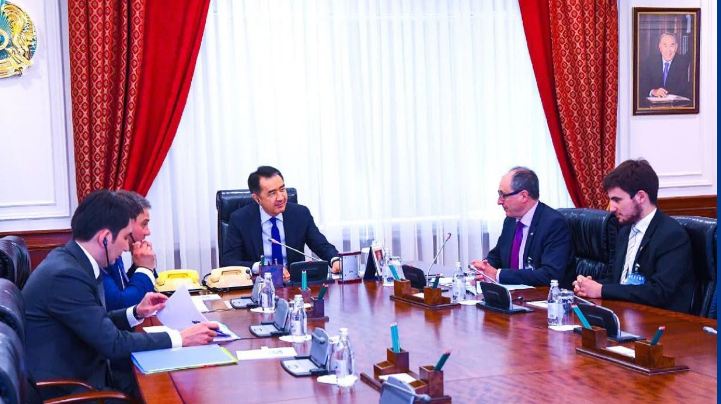 Kazakh PM meets with Ambassador of Switzerland to Kazakhstan Urs Schmid