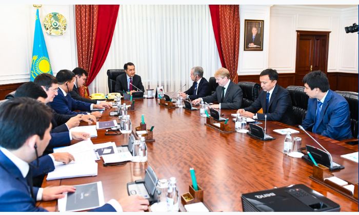 Bakytzhan Sagintayev holds a meeting with representatives of Lapwing Advisers