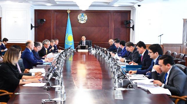 Bakytzhan Sagintayev holds a meeting on development of rural areas