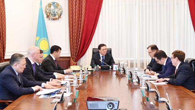 Prime Minister meets with General Director of KAMAZ Sergey Kogogin