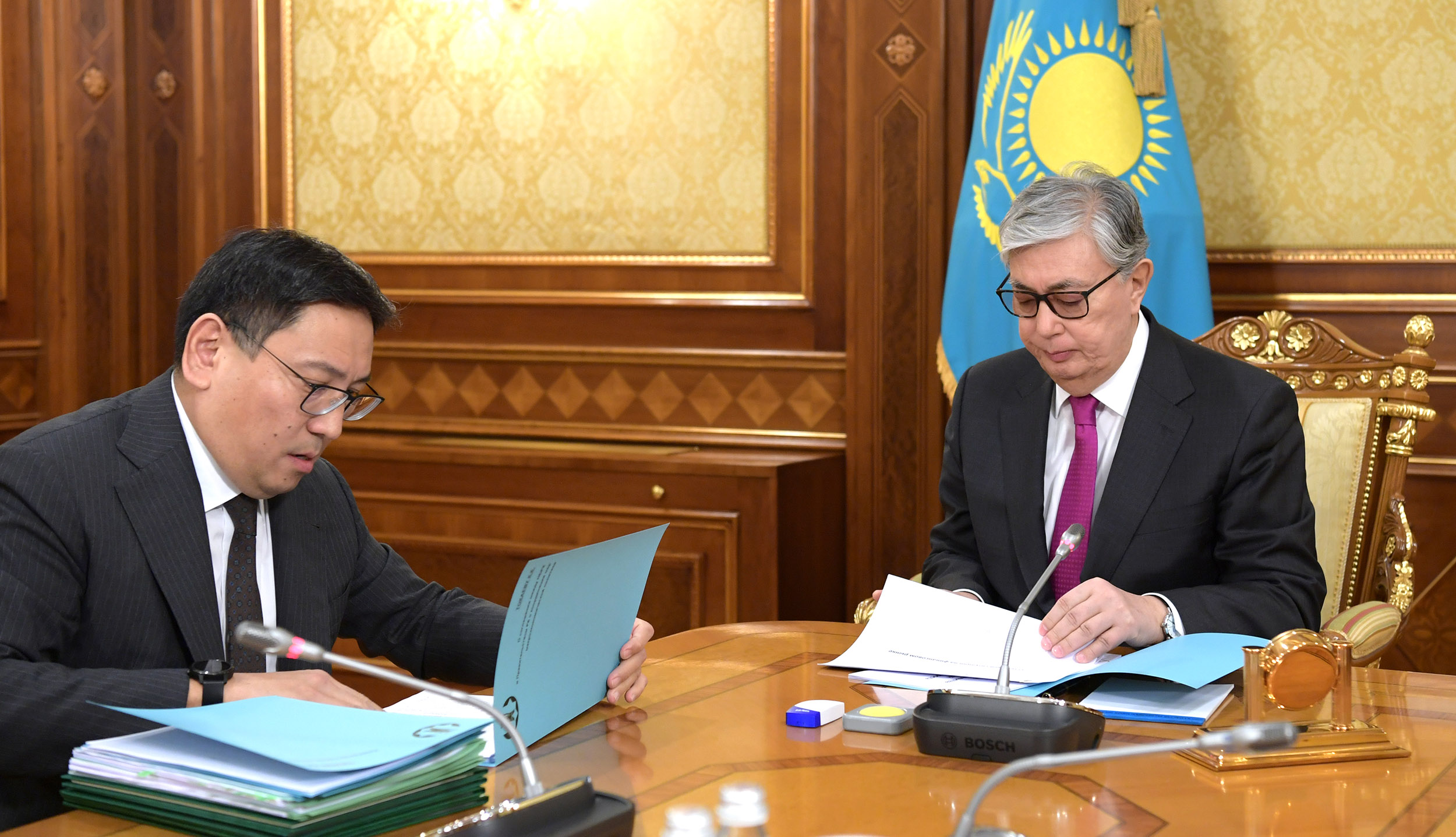 Kazakh President meets with Yerbolat Dosayev, Chairman of the National Bank