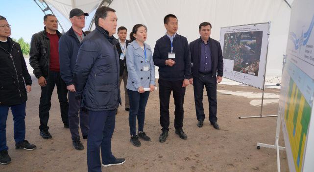 Askar Mamin gets acquainted with construction of large transport projects in the capital