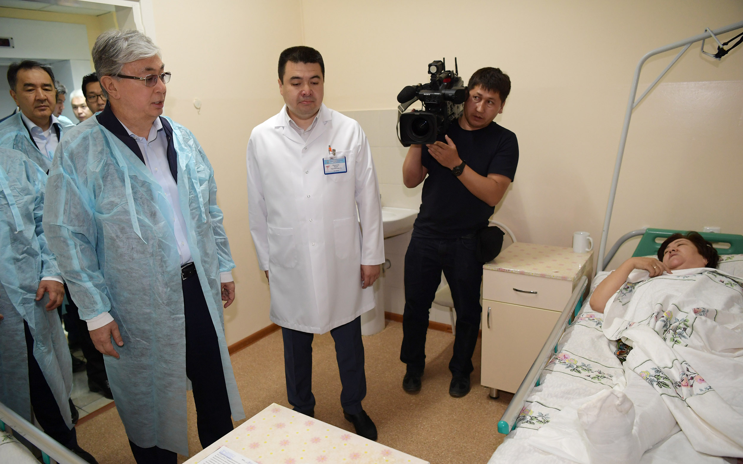 Kassym-Jomart Tokayev visits the regional clinical hospital