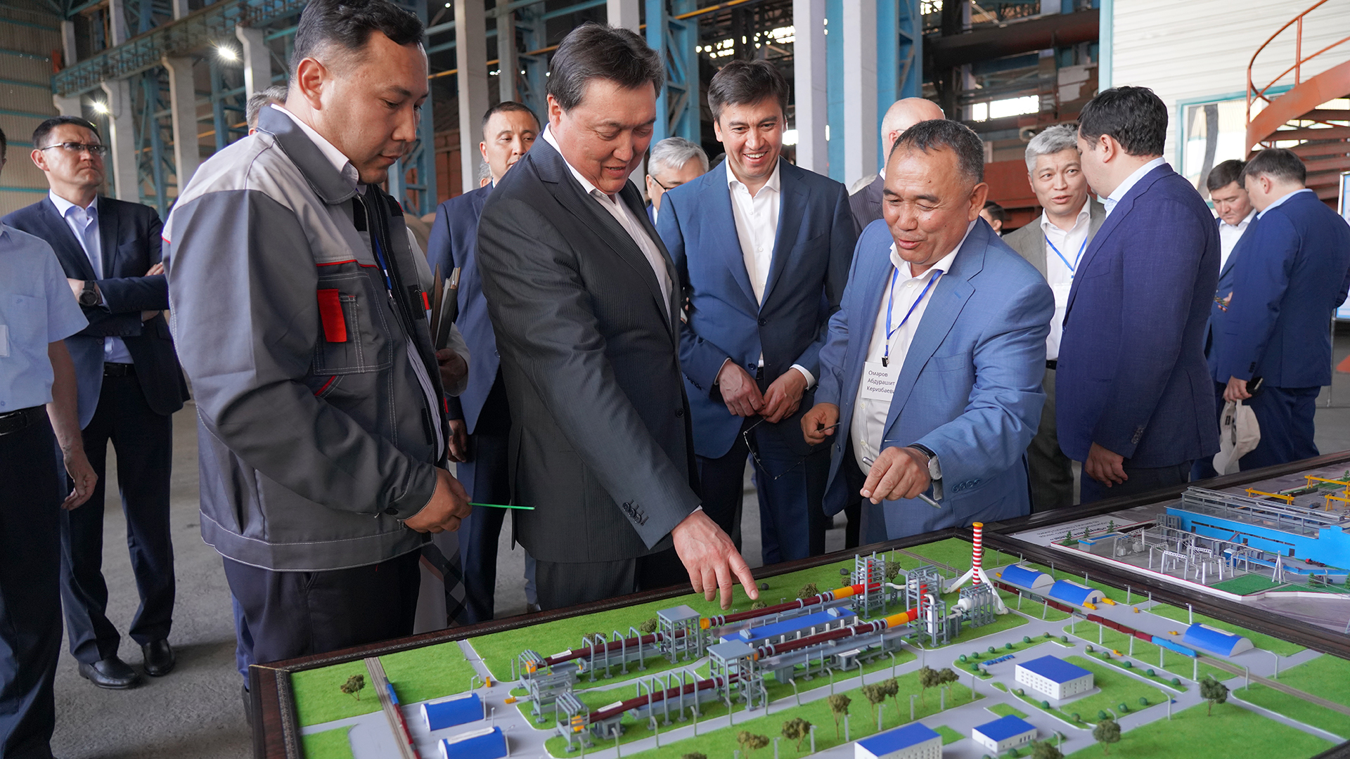 Prime Minister Askar Mamin visits large system-forming enterprises in Shymkent