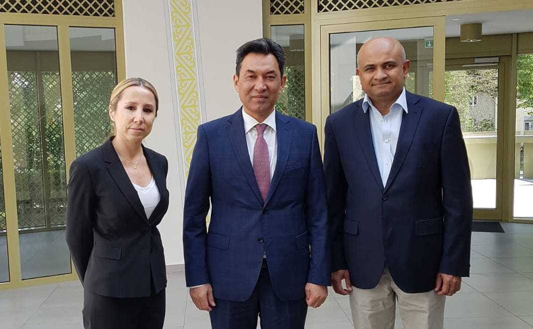 Kazakh Ambassador to Germany and “Air Astana” Executives Discuss Prospects of Cooperation