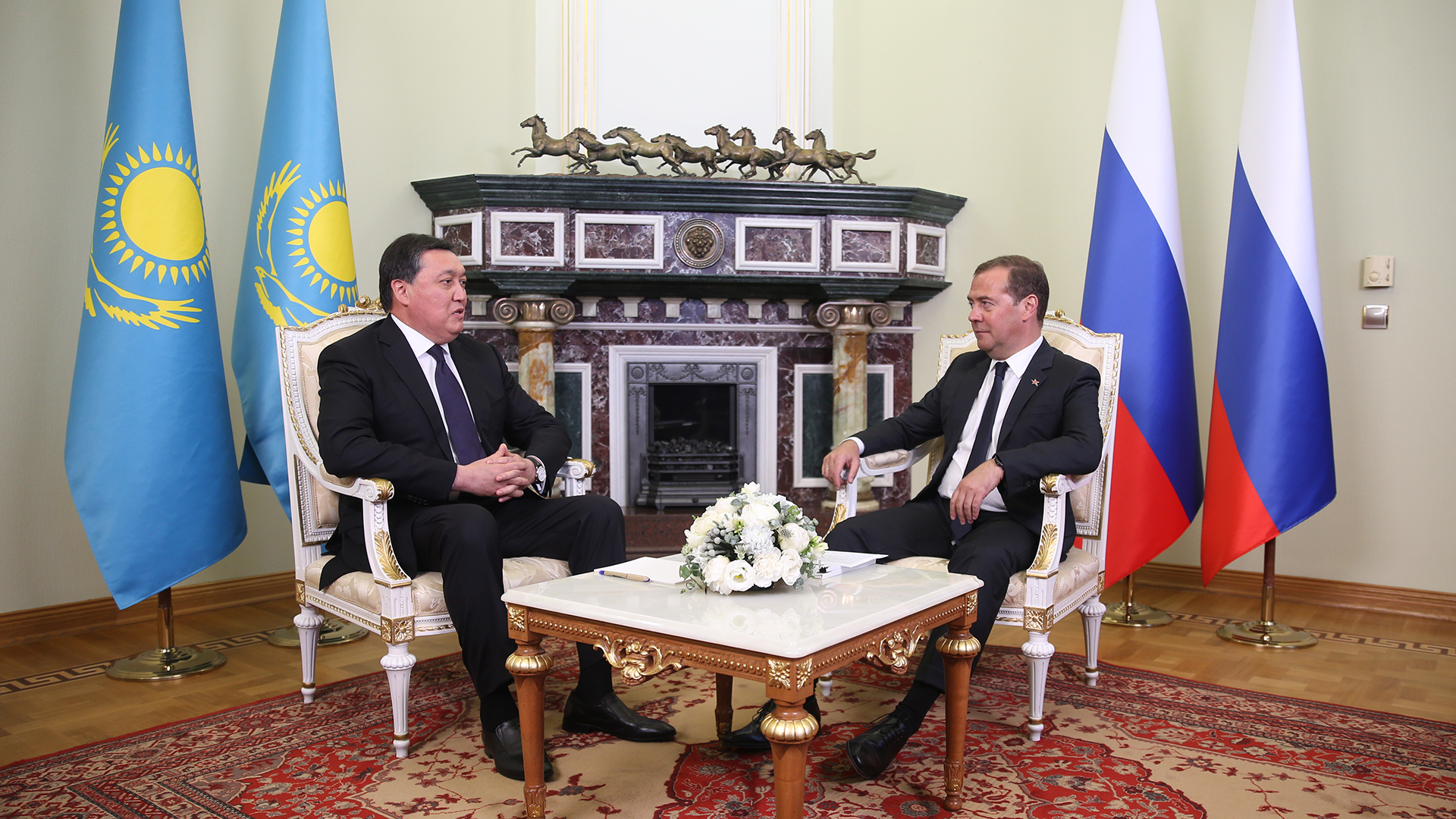 Askar Mamin meets with Dmitry Medvedev