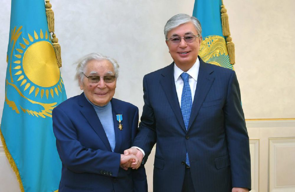 Head of state receives Abdizhamil Nurpeisov