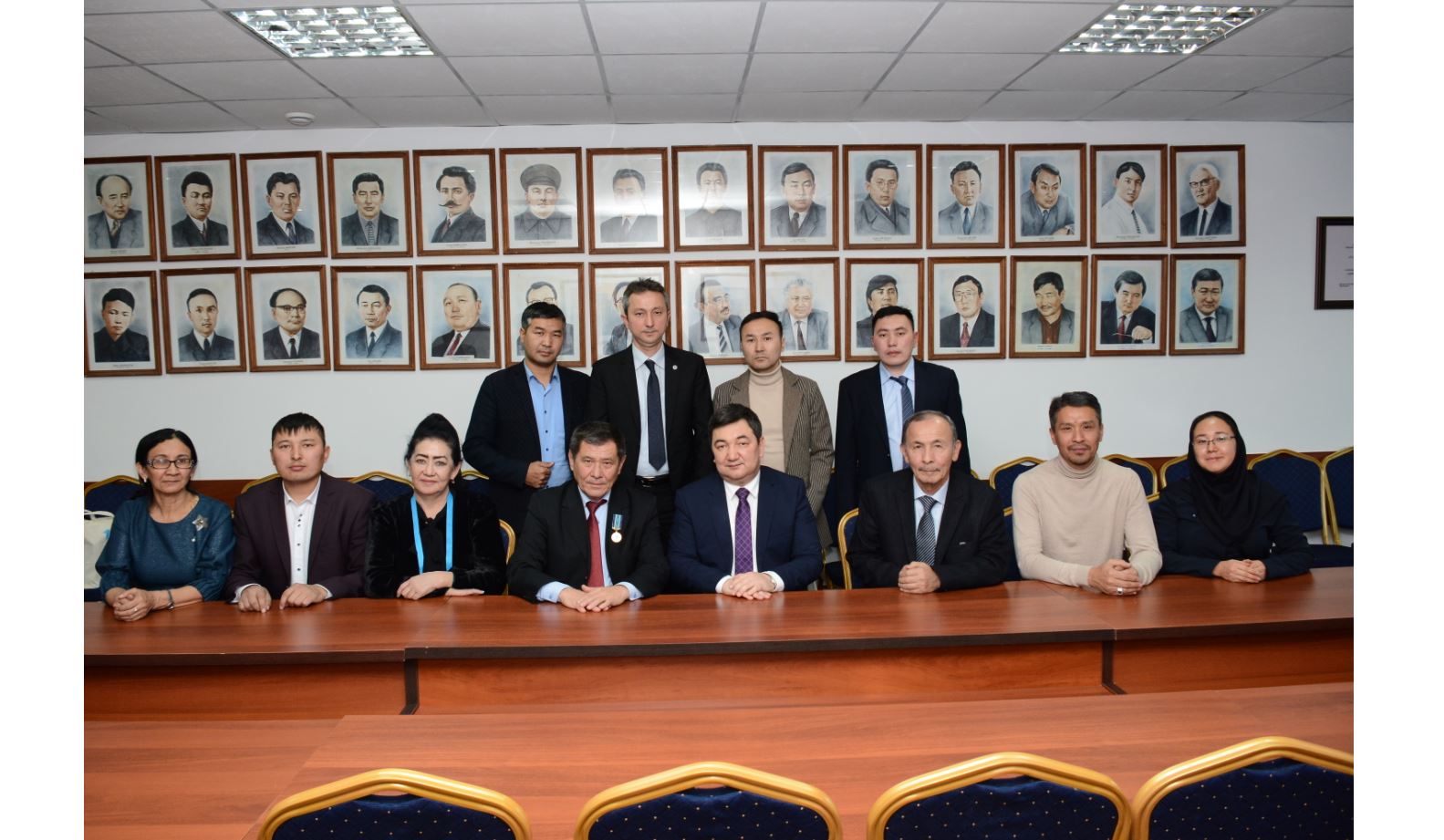 "Egemen Qazaqstan" supports foreign Kazakh periodicals