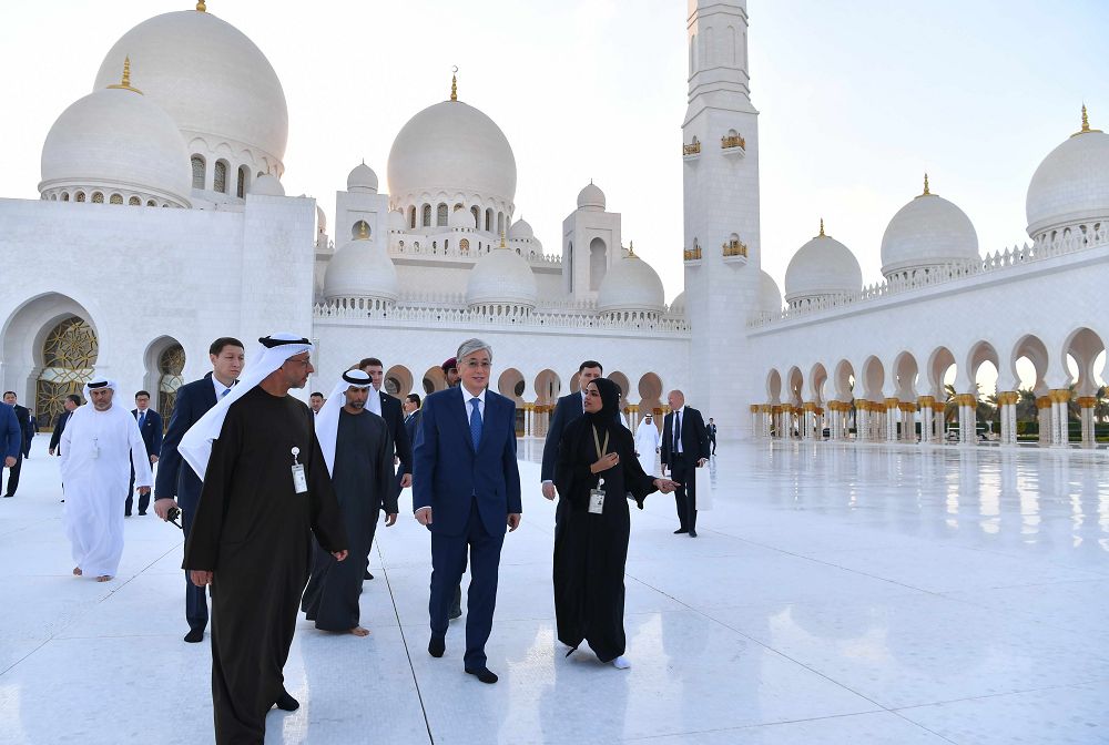 President Tokayev visits the Sheikh Zayed Grand Mosque in Abu Dhabi
