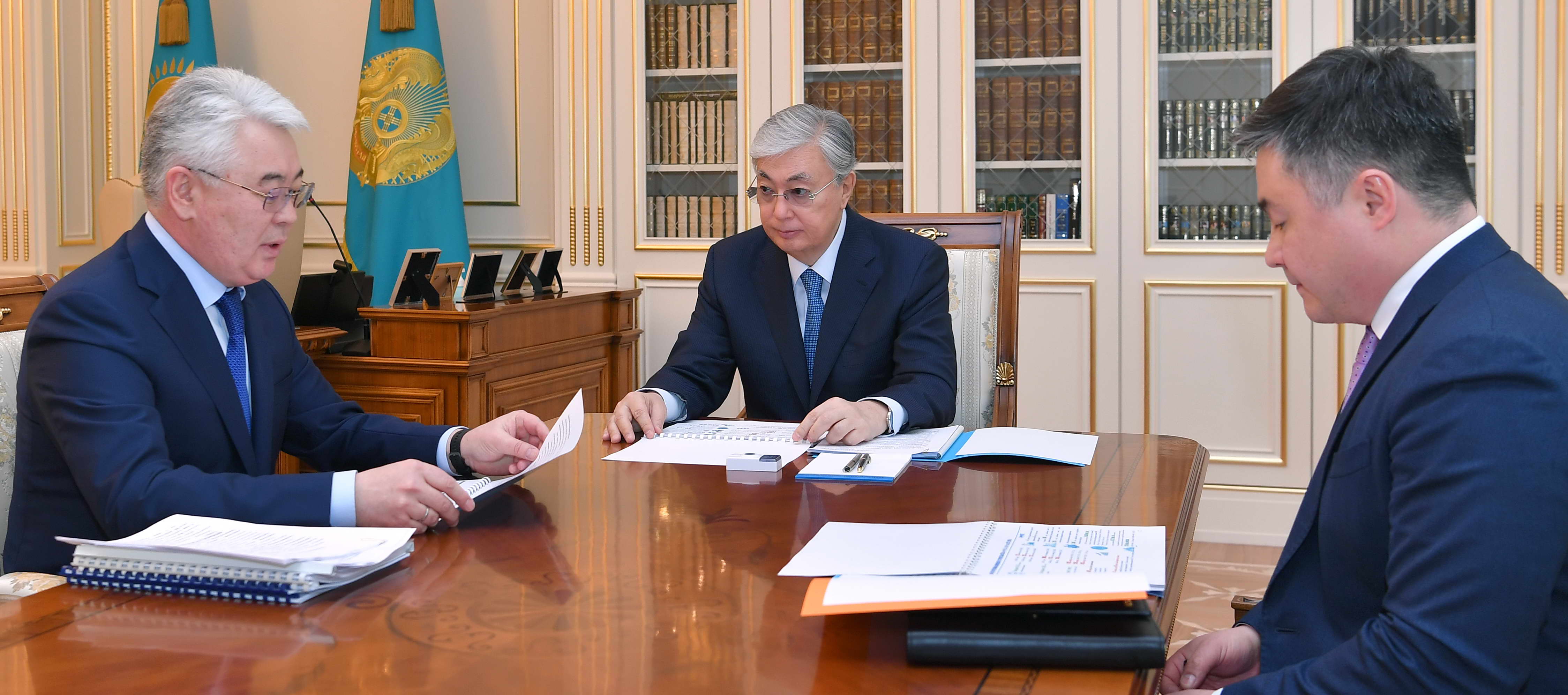 Head of state receives Beibit Atamkulov