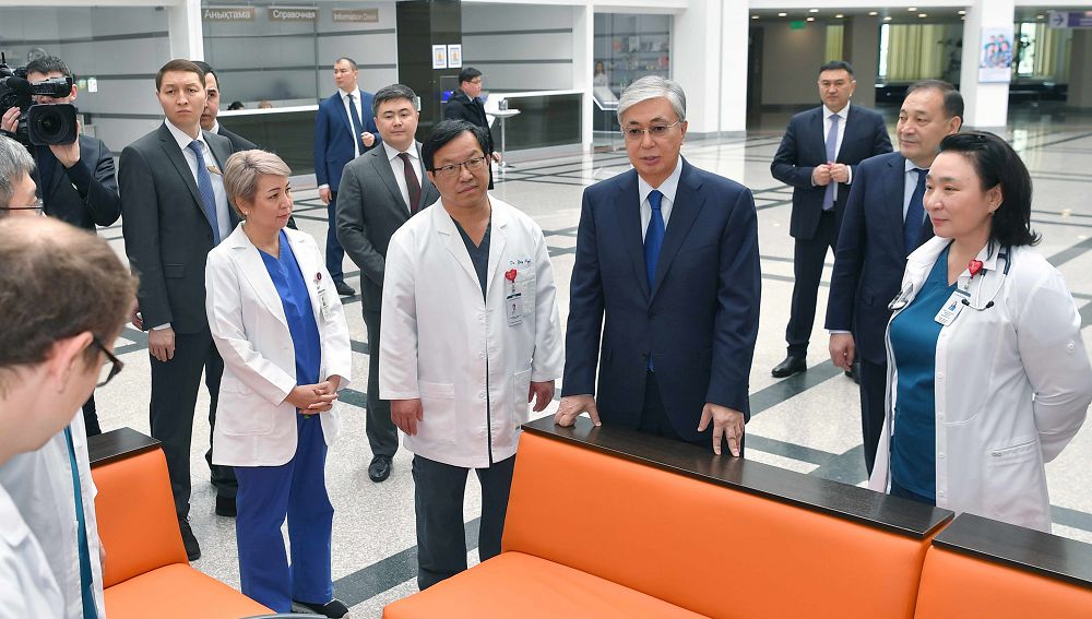 President visits National Scientific Cardiac Surgery Center