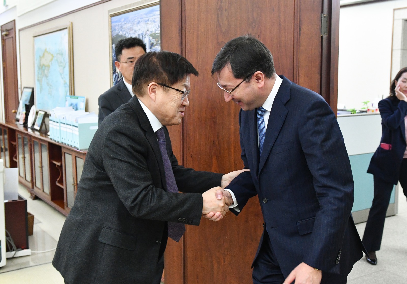 Kazakh Ambassador meets with CEO of Korean International Trade Association