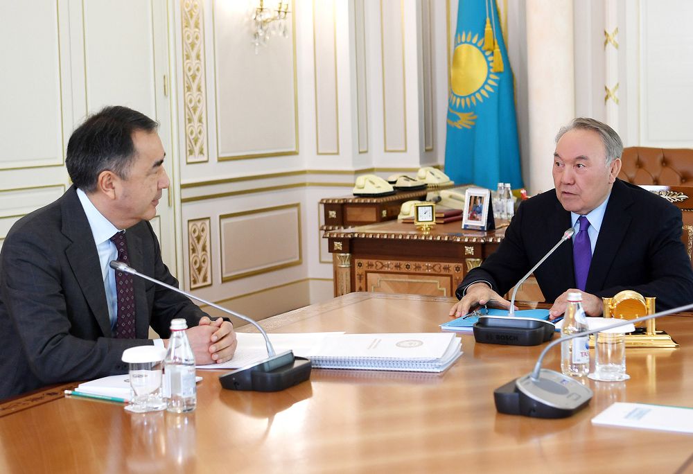 Nursultan Nazarbayev meets with the akim of Almaty Bakytzhan Sagintayev