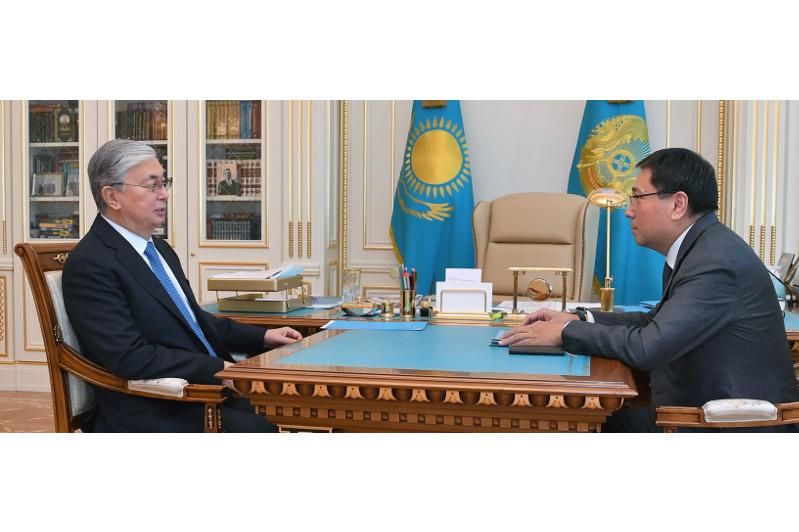 Kassym-Jomart Tokayev receives Governor of the National Bank Erbolat Dossayev