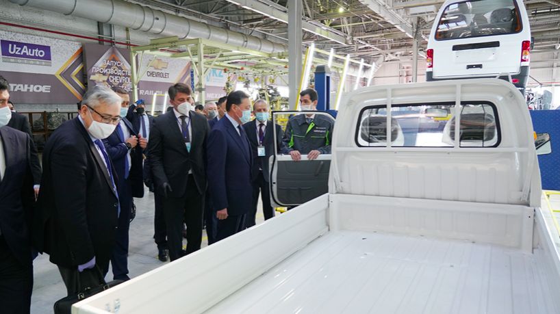 Kazakh, Uzbek Prime Ministers launch joint production of new car models