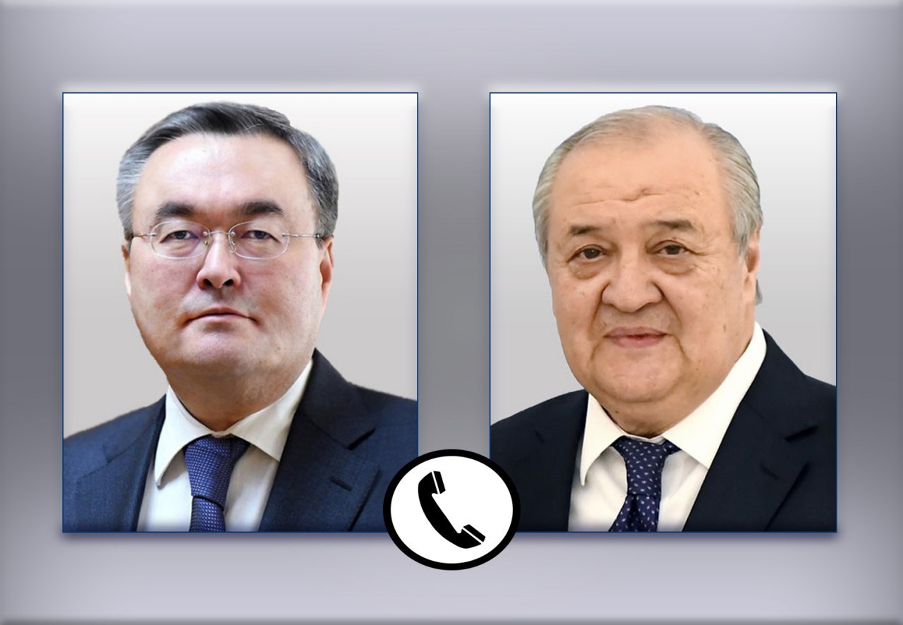 Kazakh, Uzbek foreign ministers speak over phone