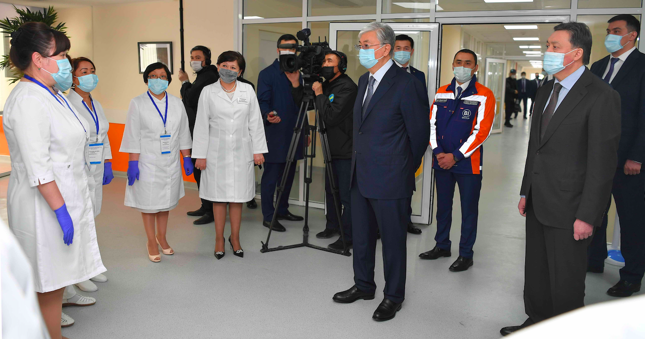 President Tokayev visits newly built hospital in Nur-Sultan
