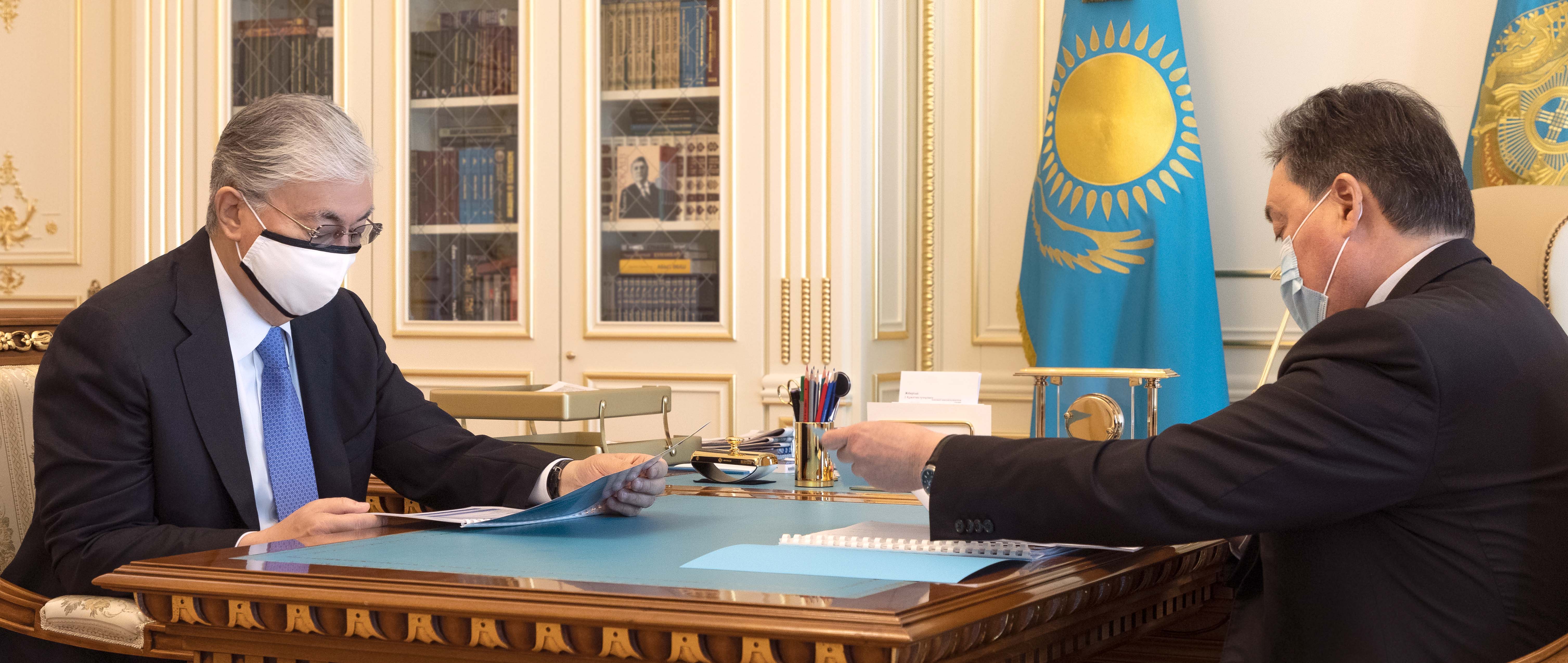 The Head of State receives Prime Minister Askar Mamin