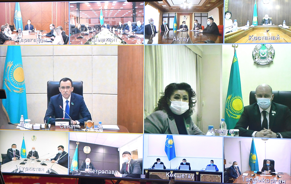 Maulen Ashimbayev: Senators should always be in close contact with maslikhats