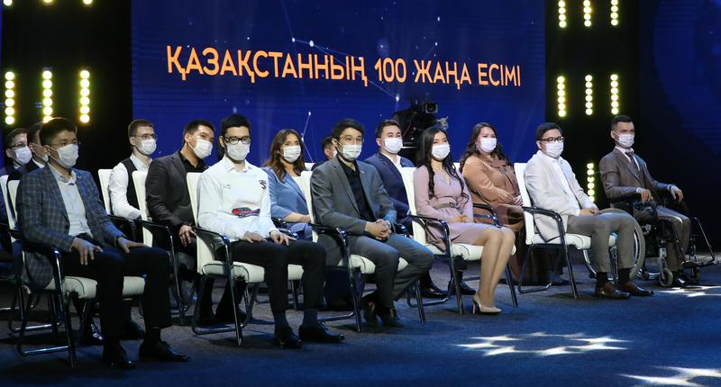 President meets with winners of «100 New Faces of Kazakhstan» project
