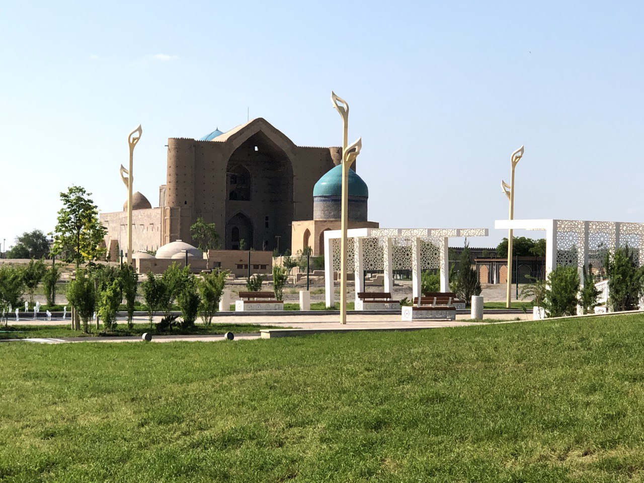 Elbasy attends unveiling ceremony of Kazakh Khanate memorial