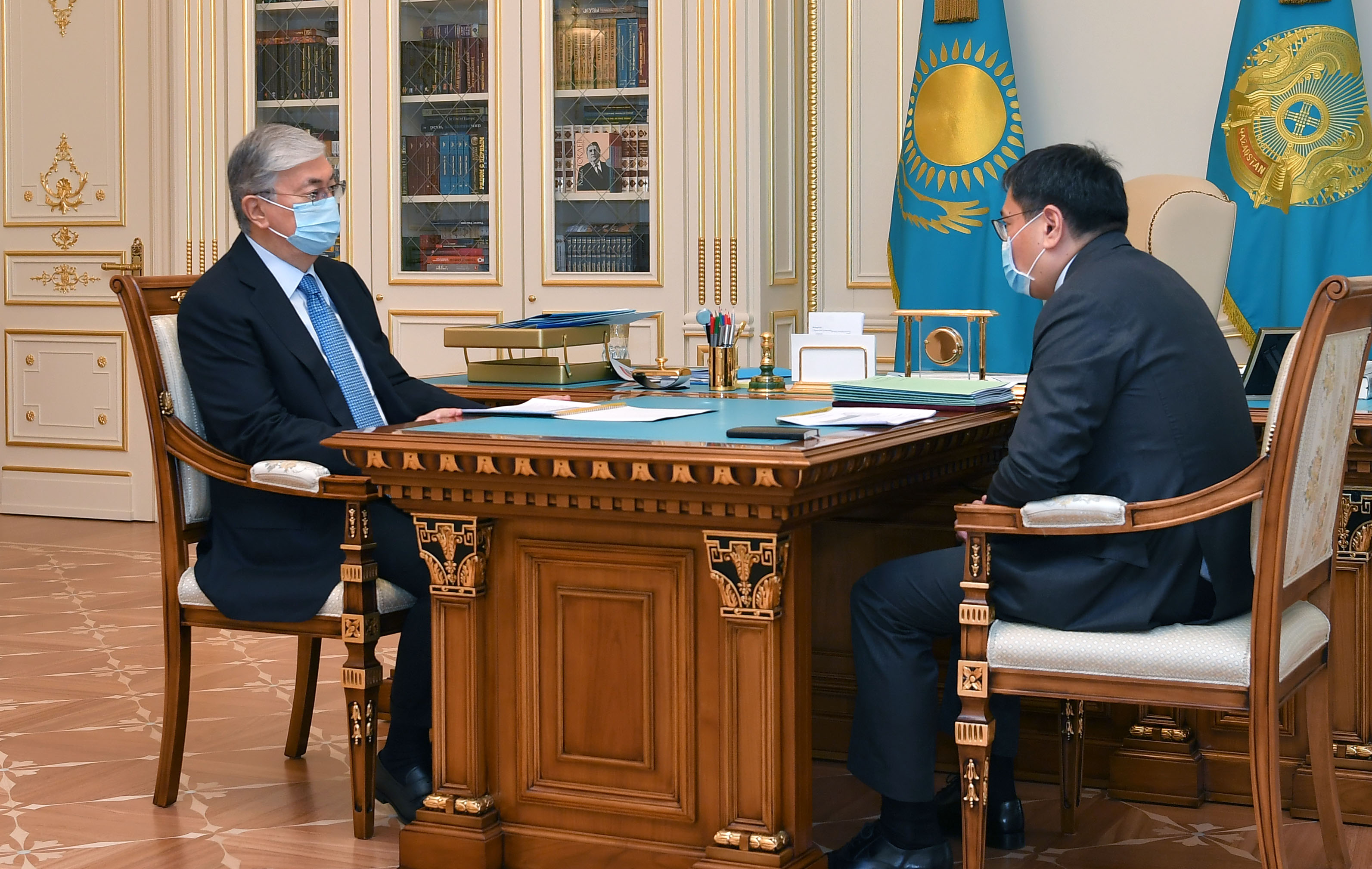 President meets with Chairman of National Bank of Kazakhstan