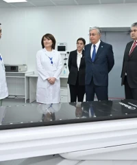 Президент Өскемендегі Сәулелік терапия және диагностика орталығына барды