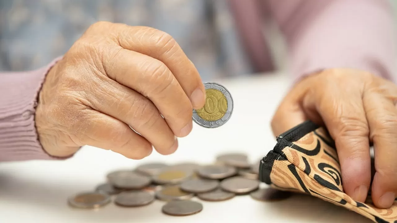 Министр: Зейнетақы шегіне қатысты өзгерістер алдағы айда бекітілуі мүмкін