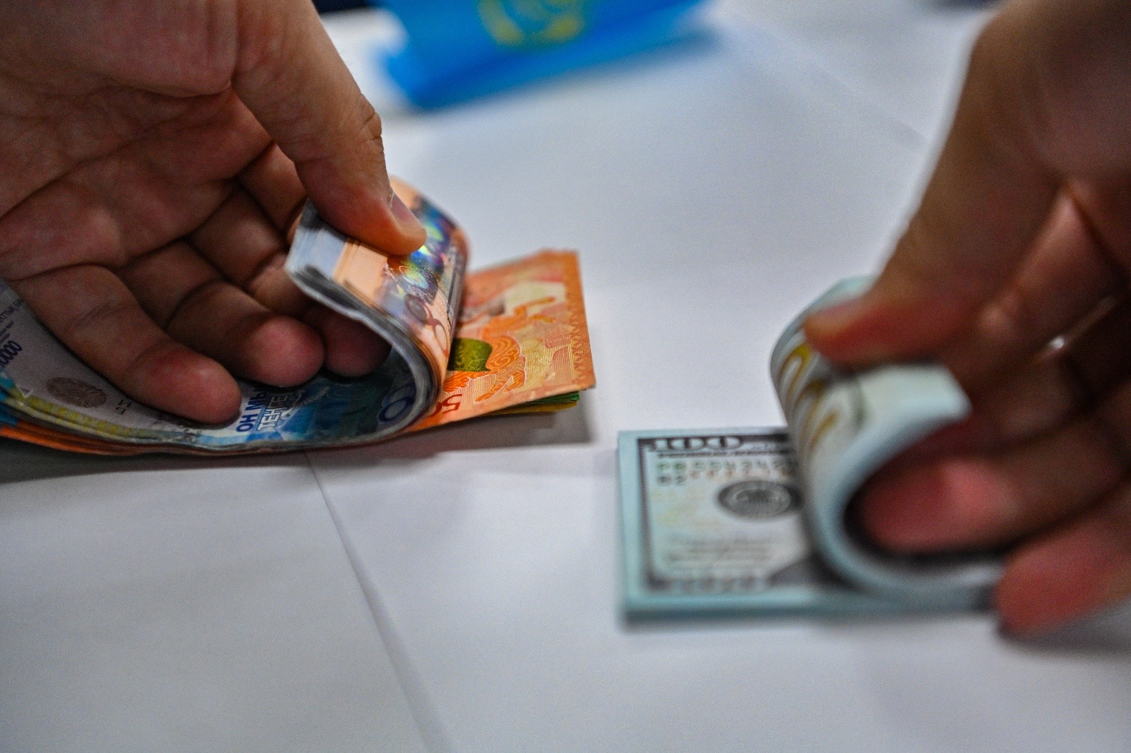 Доллар, еуро, рубль: 26 сәуірге арналған валюта бағамы